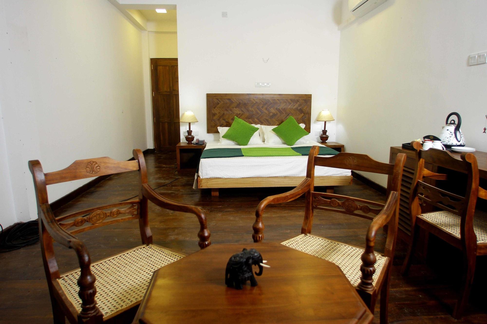 Yala Oga Reach Hotel Тиссамахарама Экстерьер фото