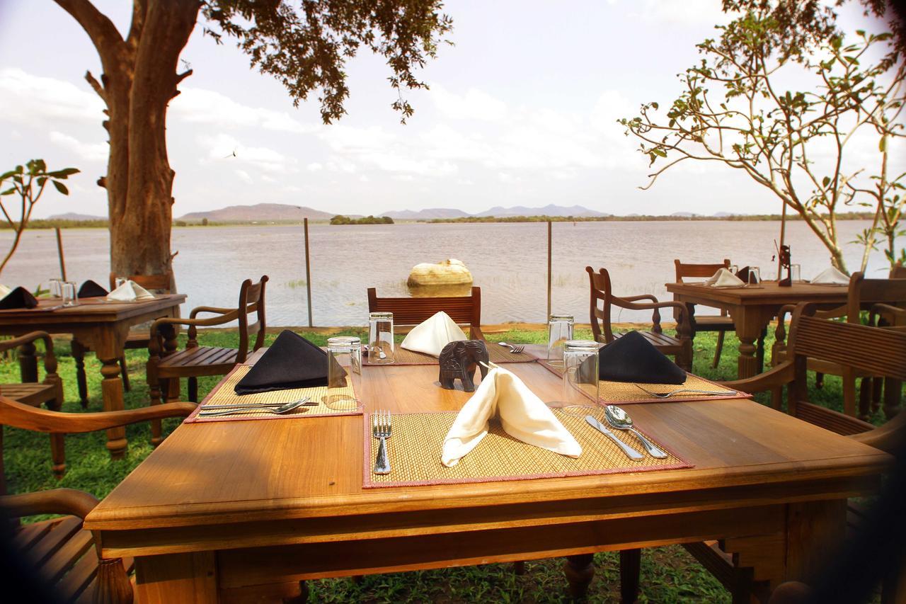 Yala Oga Reach Hotel Тиссамахарама Экстерьер фото