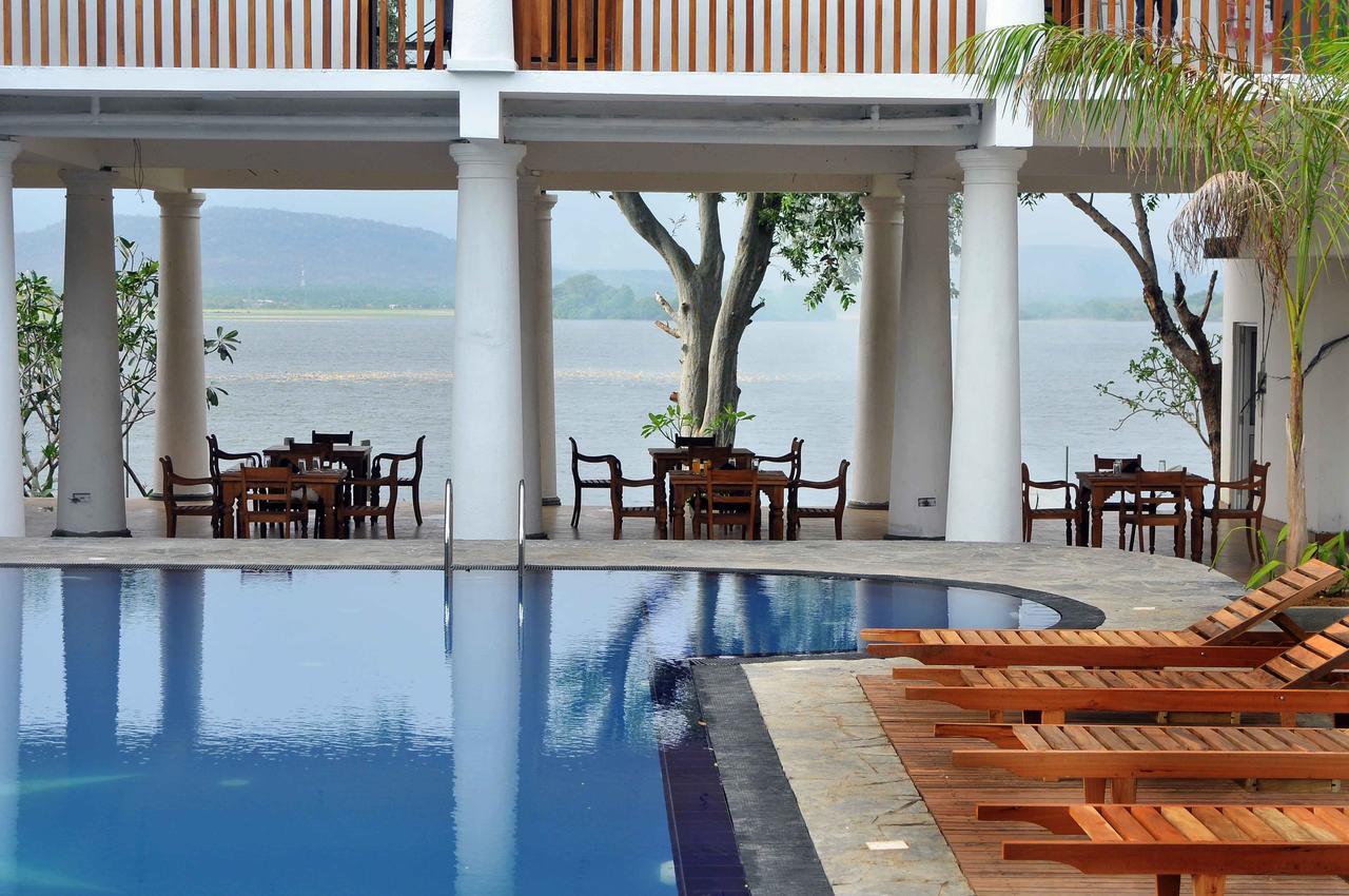 Yala Oga Reach Hotel Тиссамахарама Экстерьер фото